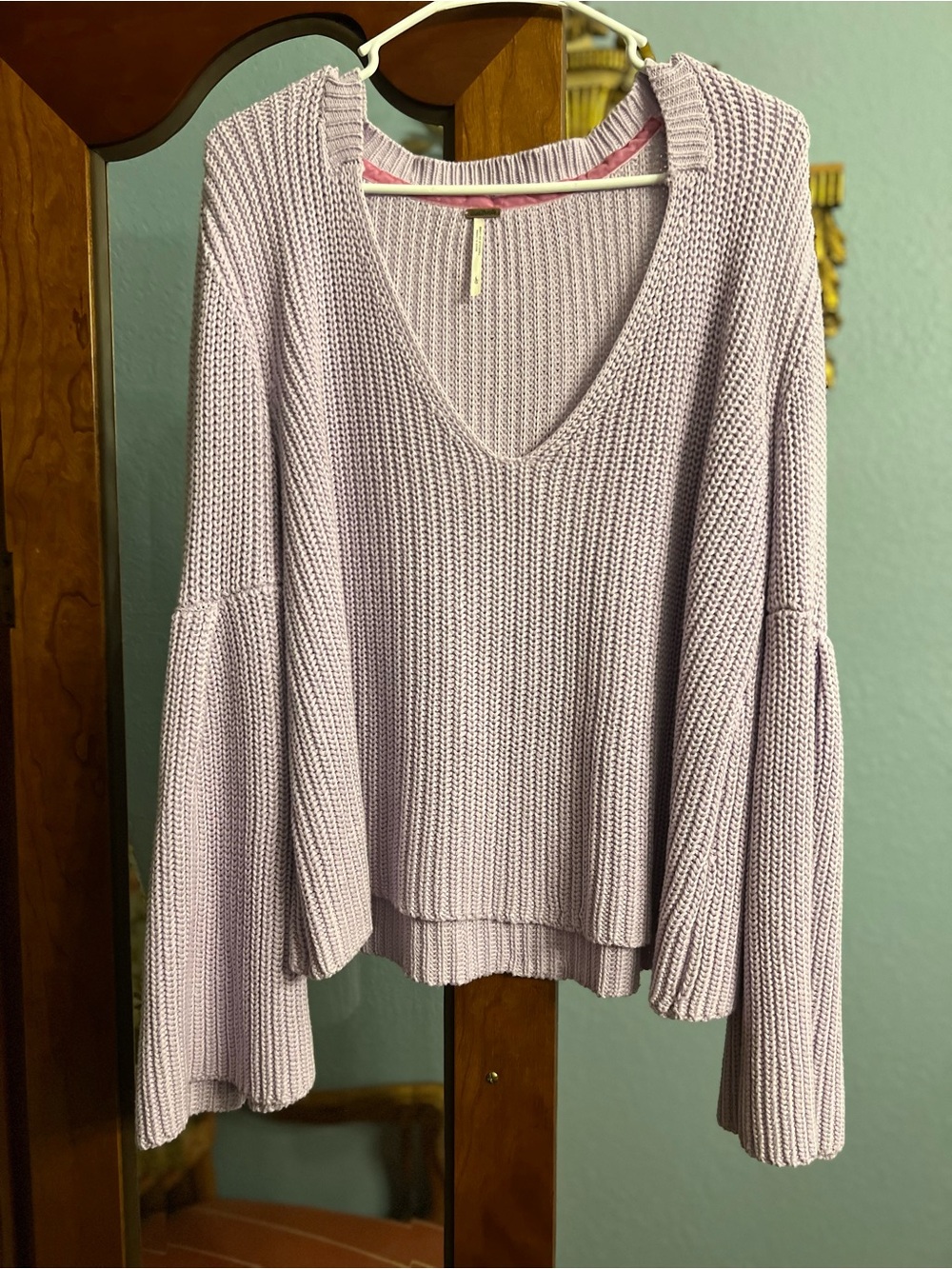 Free People Lavender V-Neck Bell Sleeve Knit Sweater